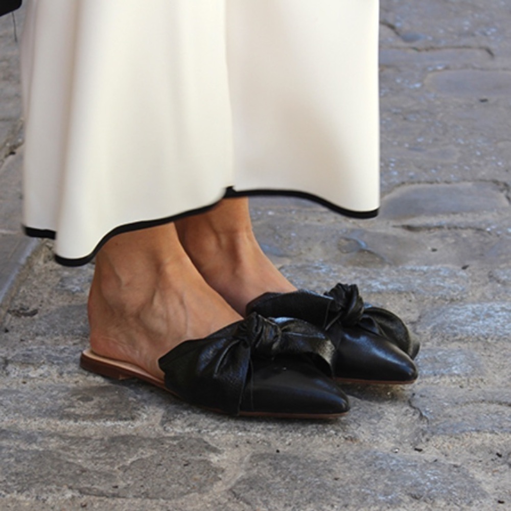 Zara Black Leather Bow Mules slides minimalist classic luxury sz 6